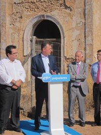 El PP-A pide afrontar la corrupción en vez de "marear la perdiz" con la renta