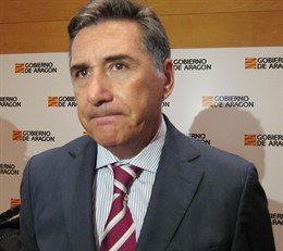 El consejero de Sanidad, Bienestar Social y Familia de Aragón, Ricardo Oliván