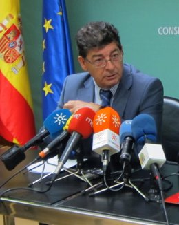 Diego Valderas, hoy ante los medios