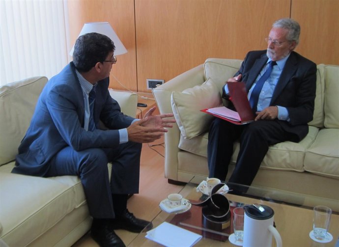 Diego Valderas se reúne hoy con Jesús Maeztu