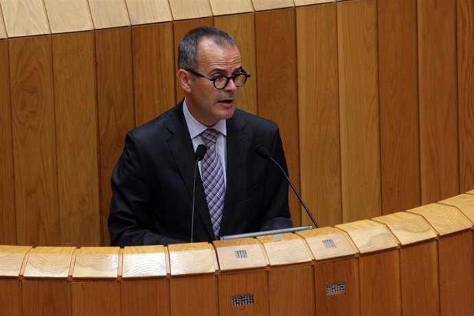 Jesús Vázquez, conselleiro de Educación, en el Parlamento de Galicia
