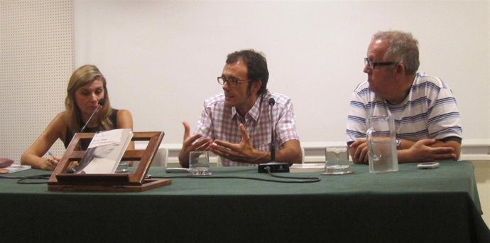 Isaac Rosa presenta en Sevilla 'La habitación oscura'