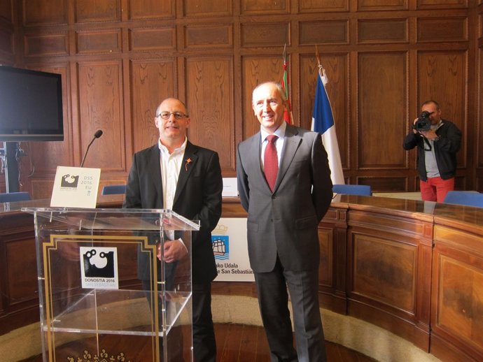 Juan Karlos Izagirre y Josu Erkoreka