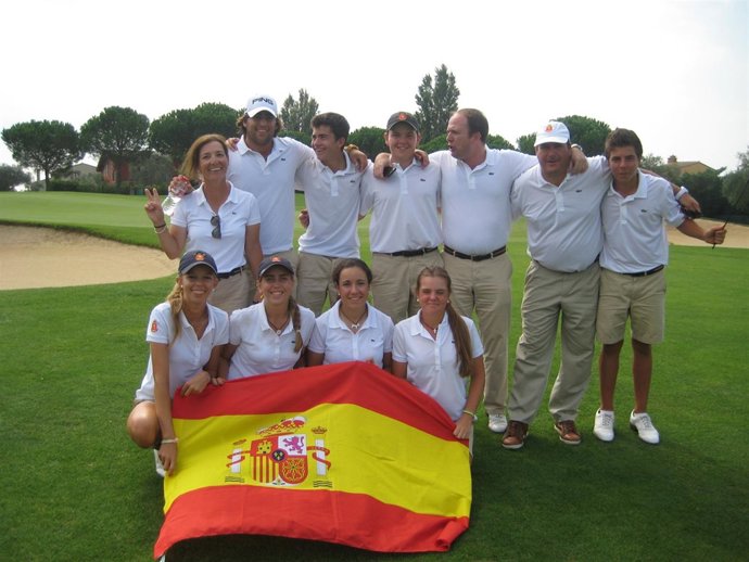 Equipo español ganador del Trofeo Lacoste 4 Naciones