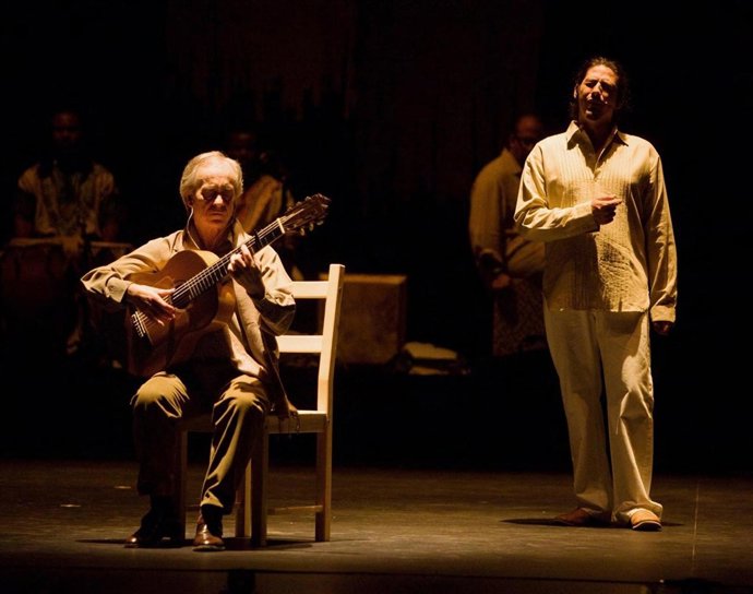 Paco Peña (izda.) en una actuación de 'Quimeras'