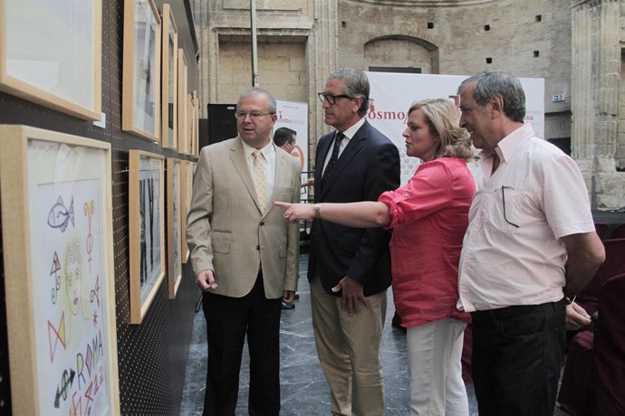 (Desde La Izda.) Moreno Calderón, Pineda Y Vélez En La Sala Orive