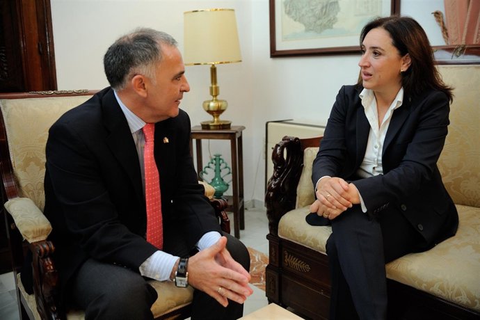 Reunión de la Junta y la Subdelegación del Gobierno en Granada