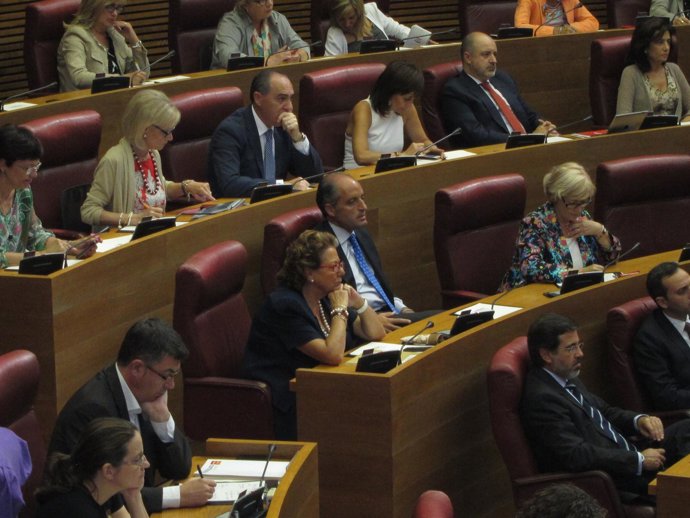 Barberá y Camps en su escaño en las Corts