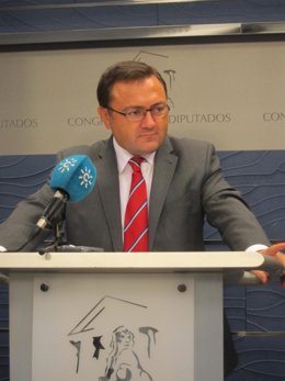 El secretario provincial del PSOE de Málaga y diputado, Miguel Ángel Heredia, 