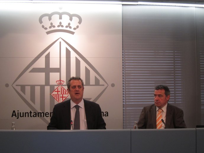 Joaquim Forn (t.Alcalde Barcelona) Màrius Boada (dtor.Estudios Ayto.)