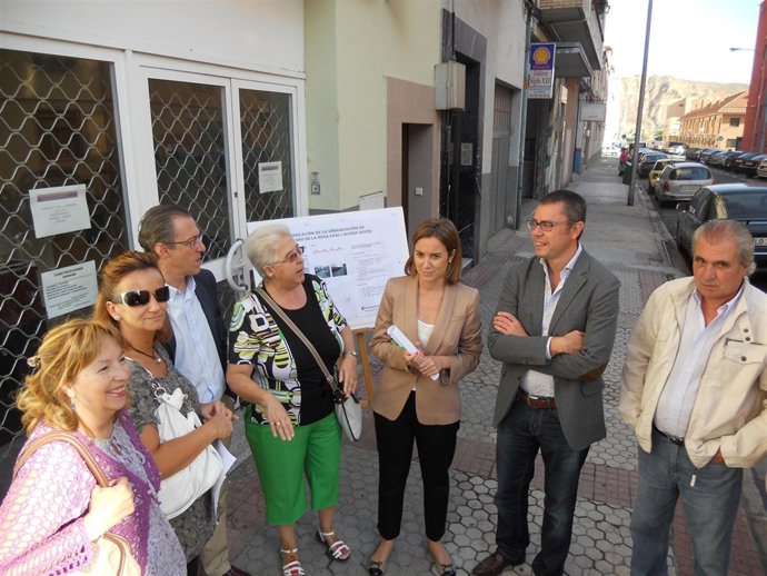 Gamarra, Sáez Rojo y vecinos de Caballero de la Rosa, en la primera fase de obra