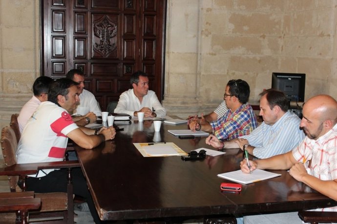 Reunión del PSOE con los sindicatos