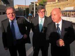 El presidente de la Junta, el secretario de Cecale y el presidente de Confaes