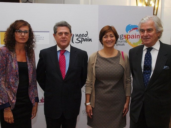 Montes, con Trillo, en la embajada de Londres