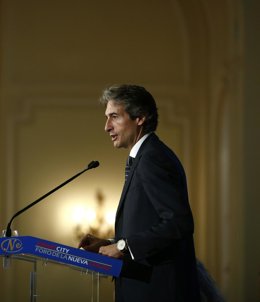 El presidente de la FEMP, Íñigo de la Serna