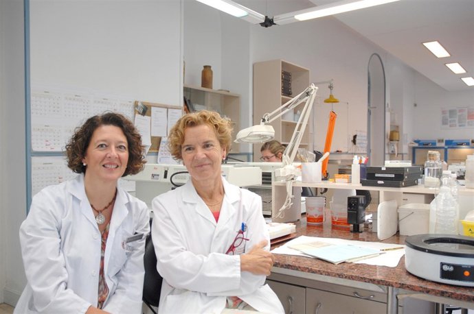 Las doctoras Ruth (izda) y Gómez (dcha).