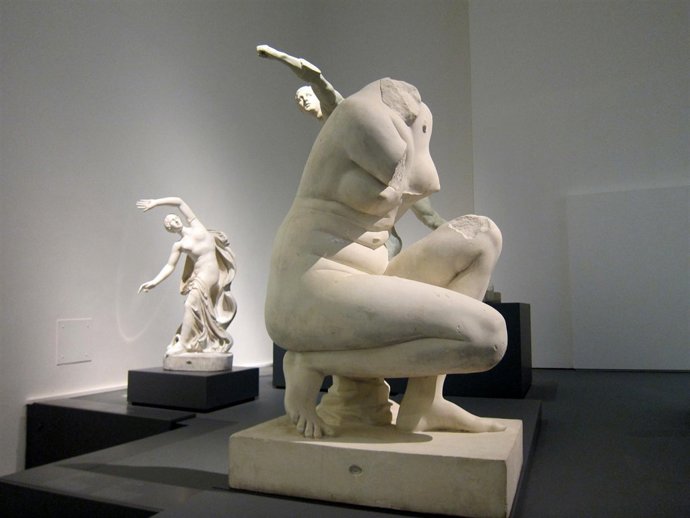 Algunas de las piezas de 'Instante blanco', de Bernardí Roig.