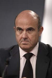 Guindos: El Gobierno no interviene en nombramientos de cargos de la CNMC