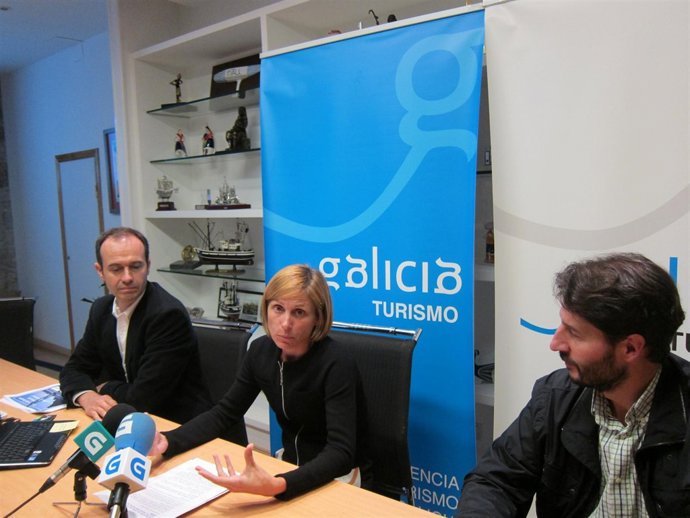 El director de Competitividade y la directora de Turismo de Galicia