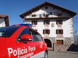 Vehículo de la Policía Foral.