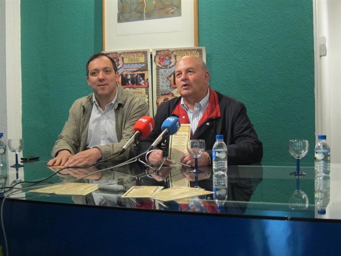 Alejandro Vega (A La Izquierda), Y José Antonio Martínez