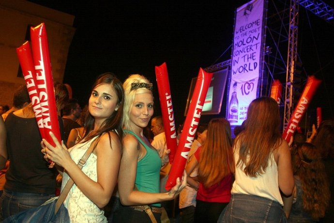 'Conciertazo Amstel' Celebrado En La Plaza De Antigones