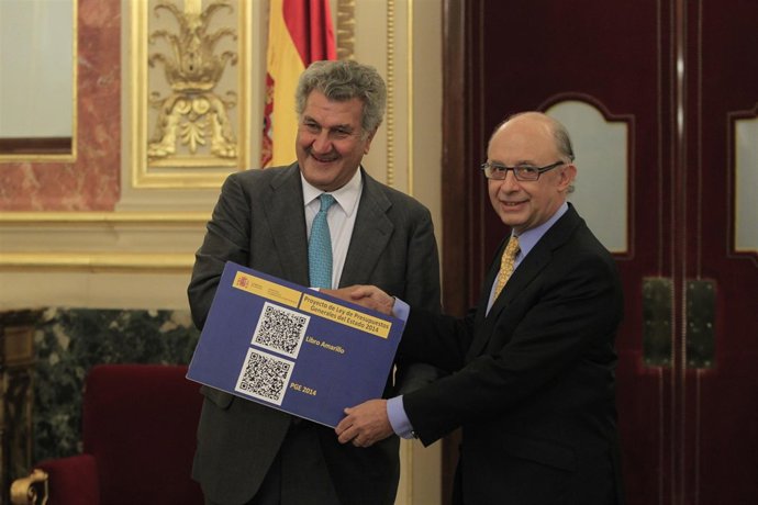 Montoro entrega a Posada los PGE para 2014
