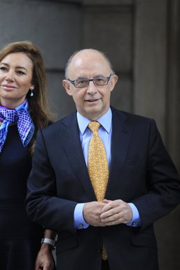 Montoro entrega el proyecto de Presupuestos Generales del Estado (PGE) 2014 