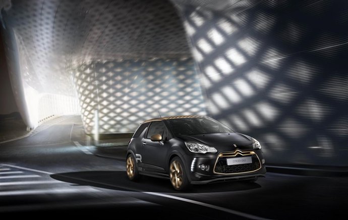 Citroën DS3 Racing Gold Mat