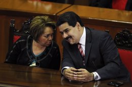 El presidente de VEnezuela, Nicolás Maduro, y Adelina González.