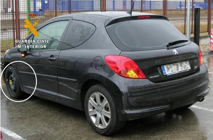 Vehículo recuperado por la Guardia Civil.