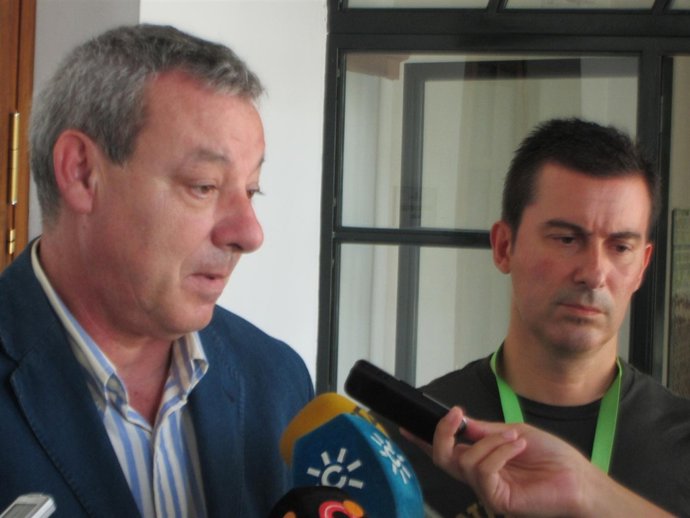 Francisco Álvarez de la Chica y José Armando Rodríguez hablan de base de Morón