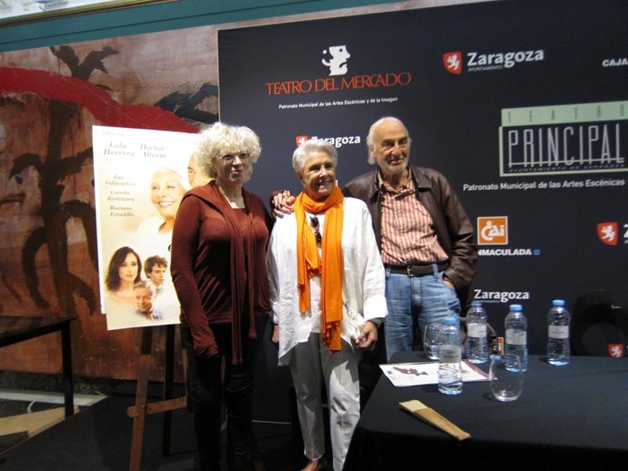 Magüi Mira, Lola Herrera y Héctor Alterio en el Teatro Principal de Zaragoza