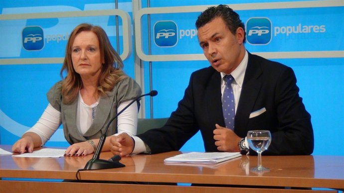 Conrado Escobar y Francisca Mendiola