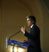 El presidente de la FEMP ve "muy positiva" la financiación local