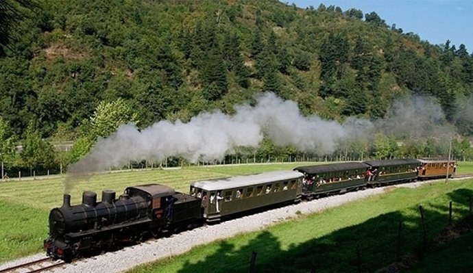Tren de vapor del Museo Vasco del Ferrocarril
