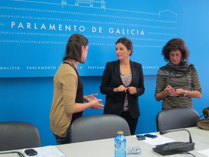 Las diputadas de AGE Eva Solla, Yolanda Díaz y Consuelo Martínez
