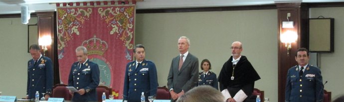 Morenés, en la inauguración del curso académico en la Academia General del Aire