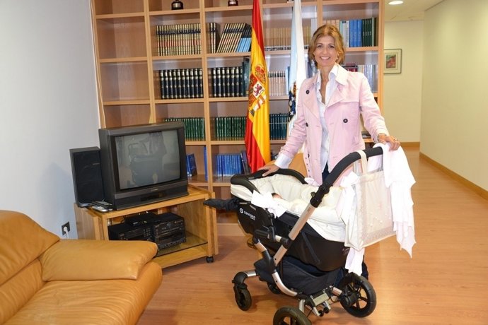 Carmen Pardo, diputada del PPdeG, acaba de ser madre