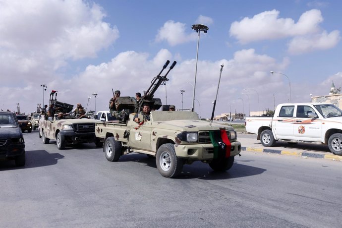 Milicias afines al gobierno libio patrullan las calles de Bani Walid