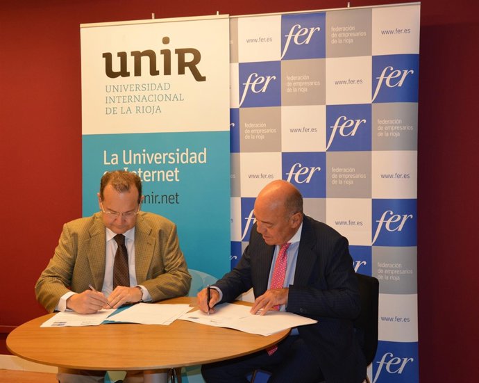 Momento de la firma del convenio