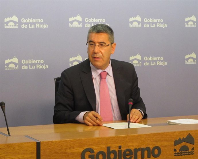 El consejero de Obras Públicas, Antonino Burgos, analiza PGE