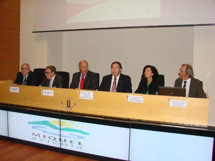 El conseller J.M. Pelegrí en la inauguración del Congreso de Avicultura