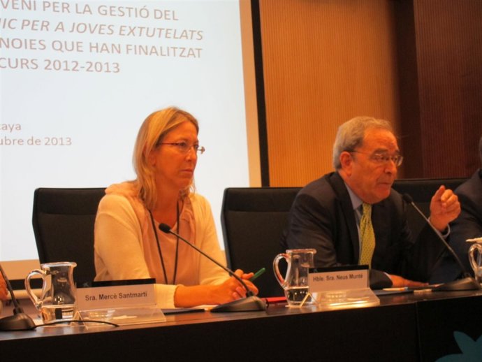 La consellera N.Munté y el dtor. De Fund. La Caixa J.Lanaspa