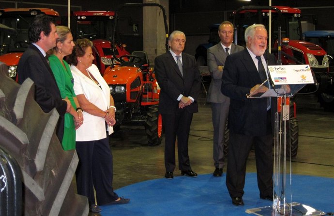 Arias Cañete interviene en la presentación de Iberflora.
