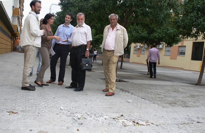 Torrijos durante su visita en el Parque Flores