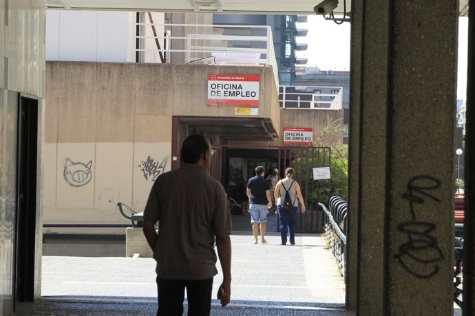 Paro, parados, oficina de Empleo, antiguo Inem