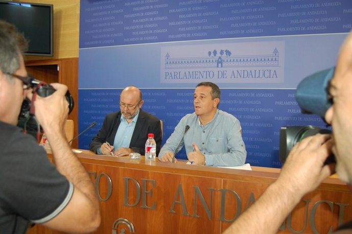 Ignacio García y José Antonio Castro hoy en rueda de prensa