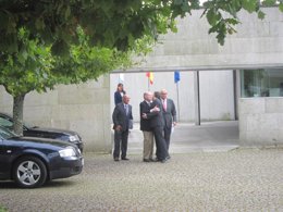 Feijóo se despide de los expresidentes gallegos