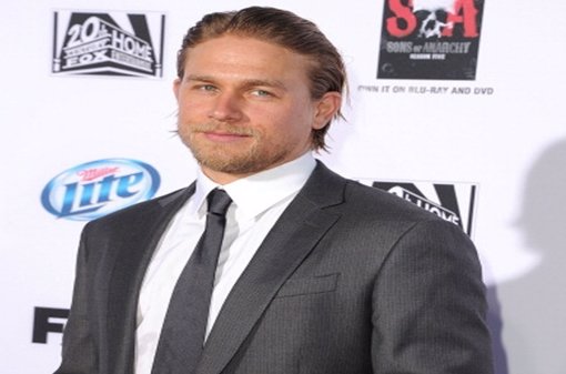 Charlie Hunnam no renunciará a ser Christian Grey 